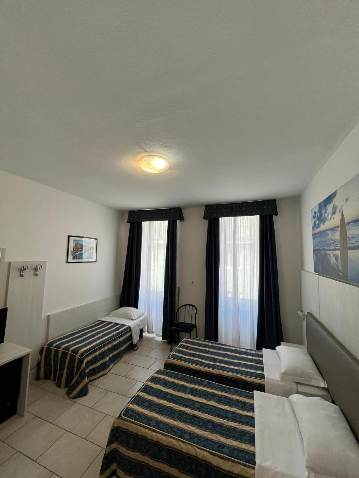 Hotel Alessander Милан Экстерьер фото